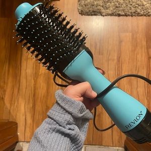Revlon Blow Dryer Brush! Like New!
